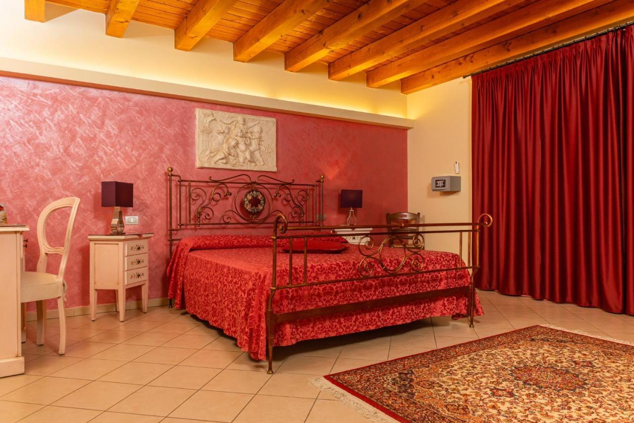 Agriturismo Dei Grippi Сона Екстериор снимка