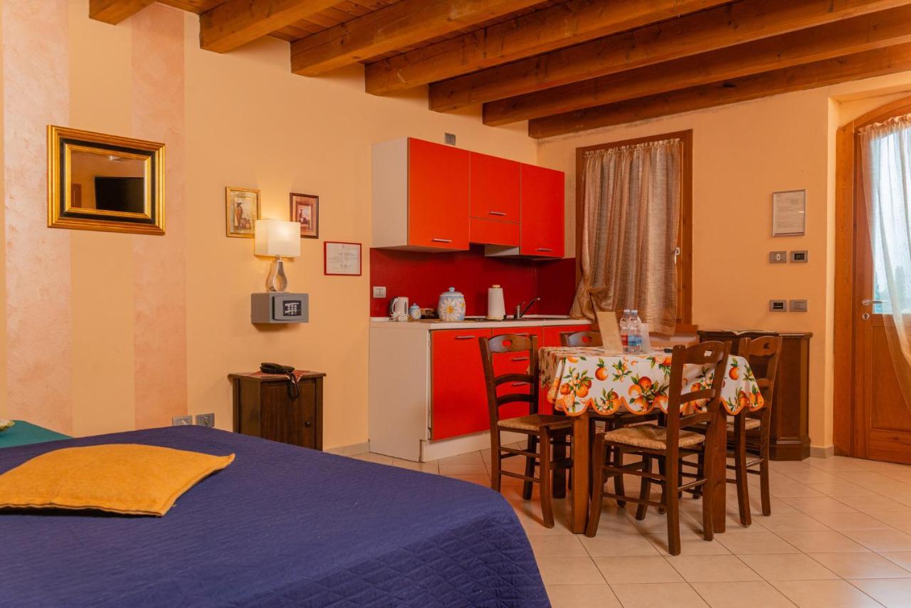 Agriturismo Dei Grippi Сона Екстериор снимка