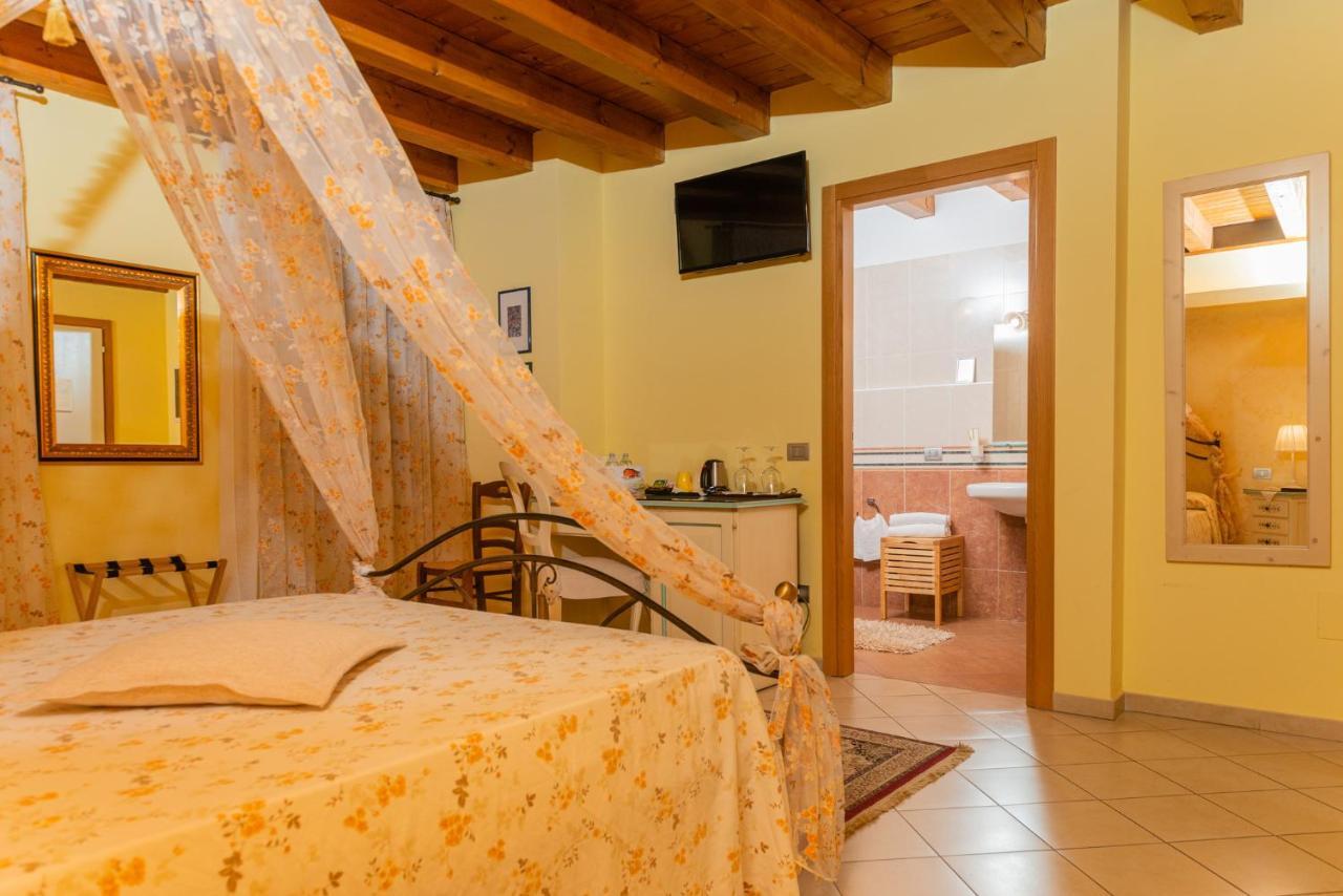 Agriturismo Dei Grippi Сона Екстериор снимка
