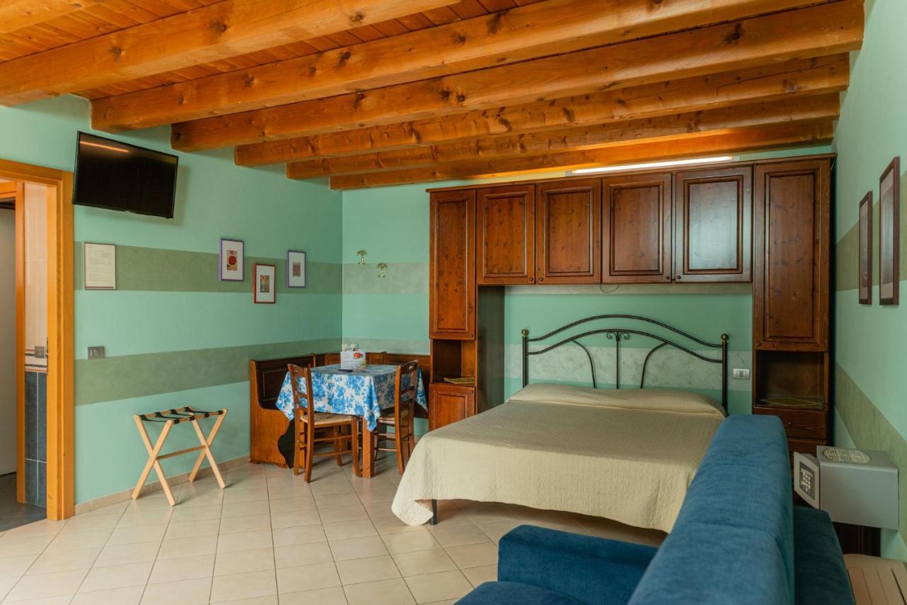 Agriturismo Dei Grippi Сона Екстериор снимка